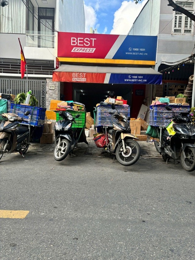 Rời ngân hàng để làm logistics: Bản lĩnh "nói được làm được" của nữ chủ bưu cục Best Express xứ Quảng - Ảnh 3.