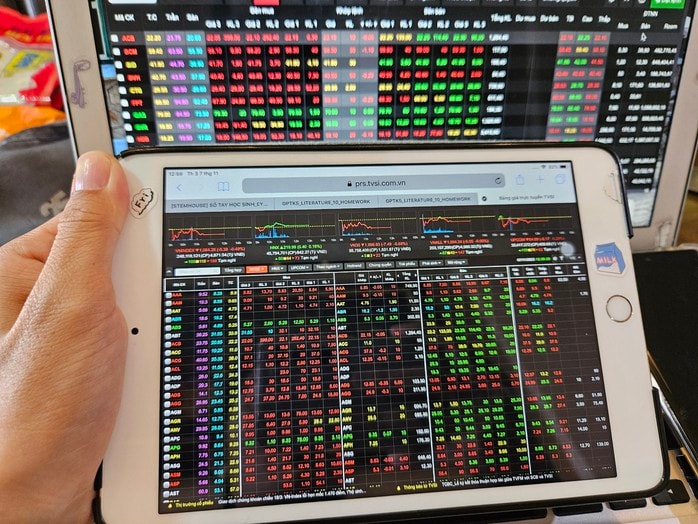 Chứng khoán ngày mai, 16-10: Cơ hội mua vào cổ phiếu?- Ảnh 1.