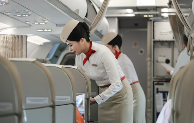 Tiếp viên của hãng hàng không Sun PhuQuoc Airways. Ảnh: Châu Nguyễn