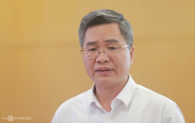 Ông Trần Gia Long nói về tác động chiến tranh đến ngành nông nghiệp. Ảnh: Gia Chính