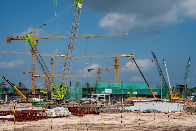 Công trường sân bay quốc tế Phú Quốc mở rộng. Ảnh: Phương Linh