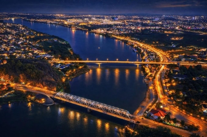 Không gian đô thị bên dòng sông Mã. Ảnh: Đinh Ngọc Hà