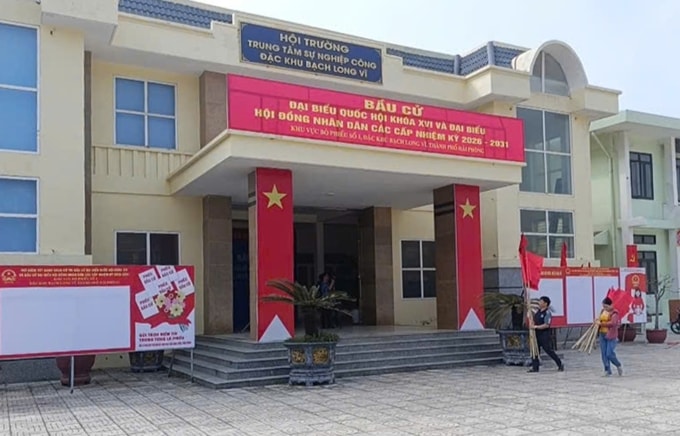Đặc khu Bạch Long Vỹ chuẩn bị công tác bầu cử. Ảnh: Thái Phan