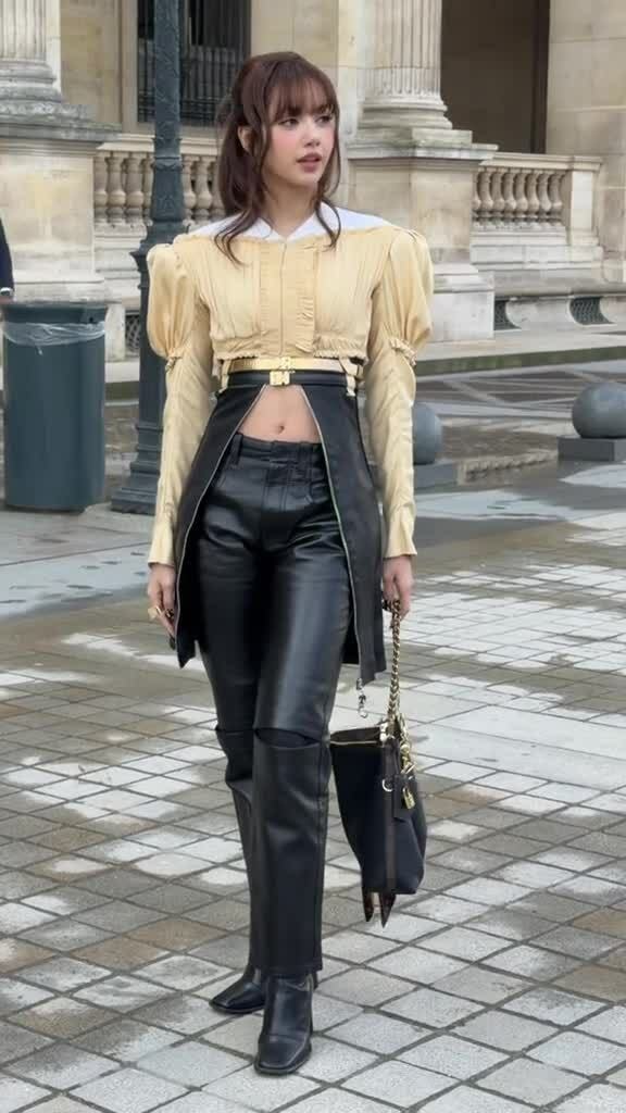 Lisa dự show Thu Đông 2026 của Louis Vuitton