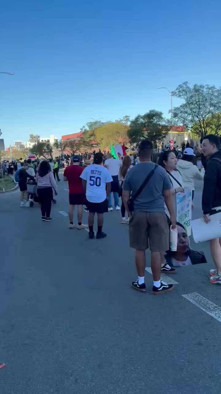 Sự cố khán giả khiến runner Kenya mất chức vô địch với 0,18 giây