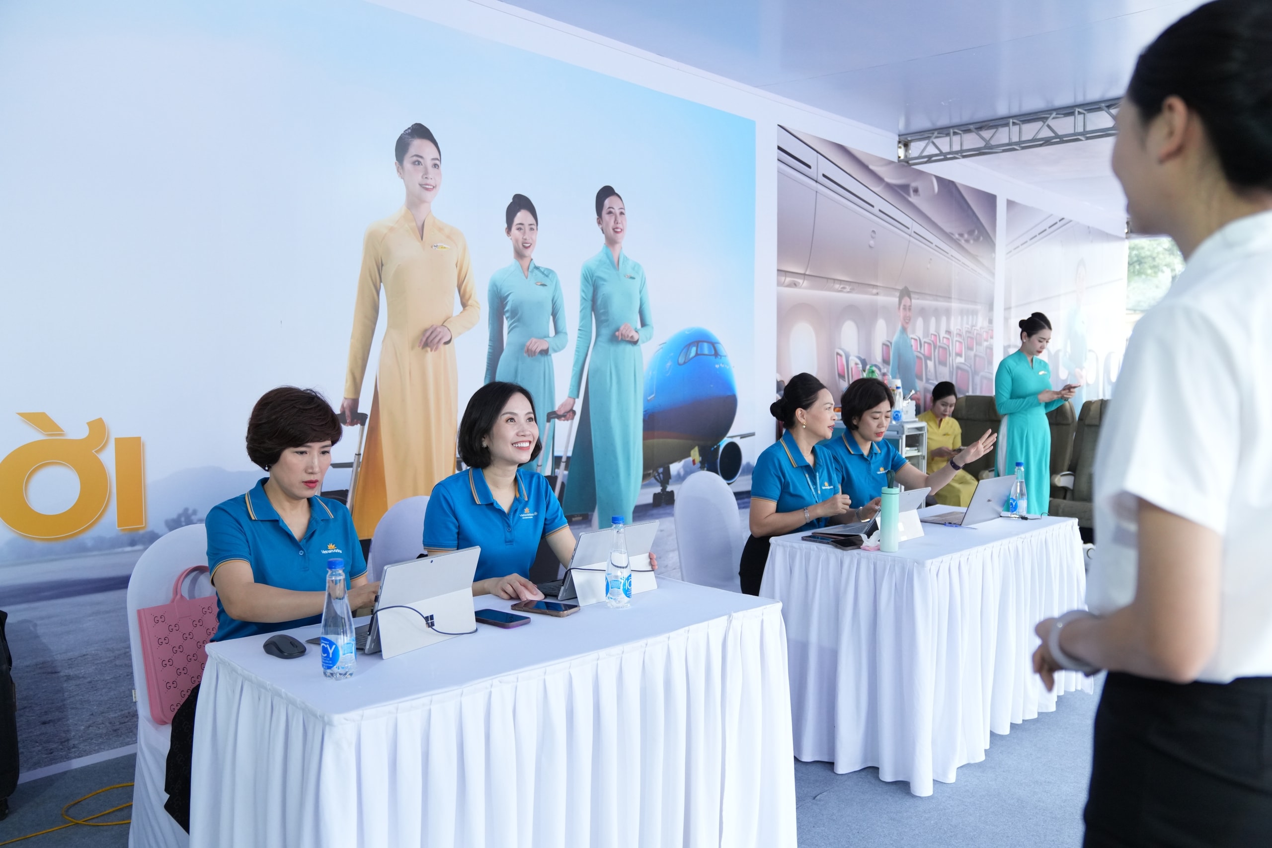 Khơi thông nguồn nhân lực chất lượng cao cho Hà Nội: Gợi mở từ hệ sinh thái hàng không - Ảnh 4.