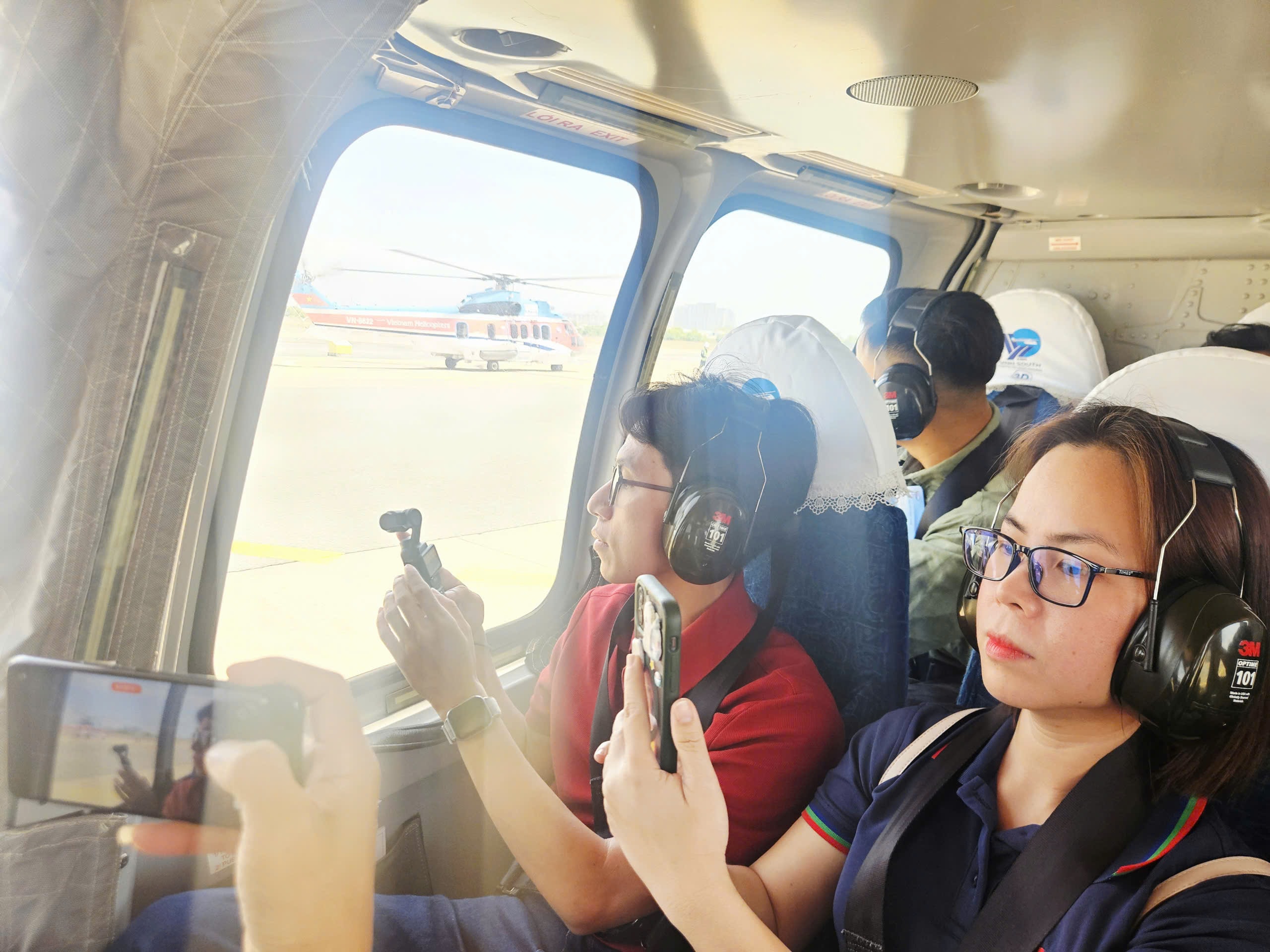 Tour trực thăng TPHCM 2026: Trải nghiệm ngắm cảnh biển từ trên cao - Ảnh 3.