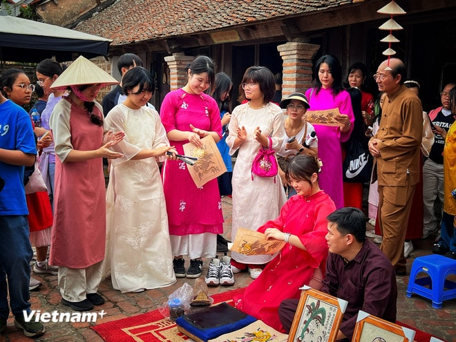 Làng tranh dân gian Đông Hồ đón nhận bằng ghi danh di sản của UNESCO- Ảnh 3.