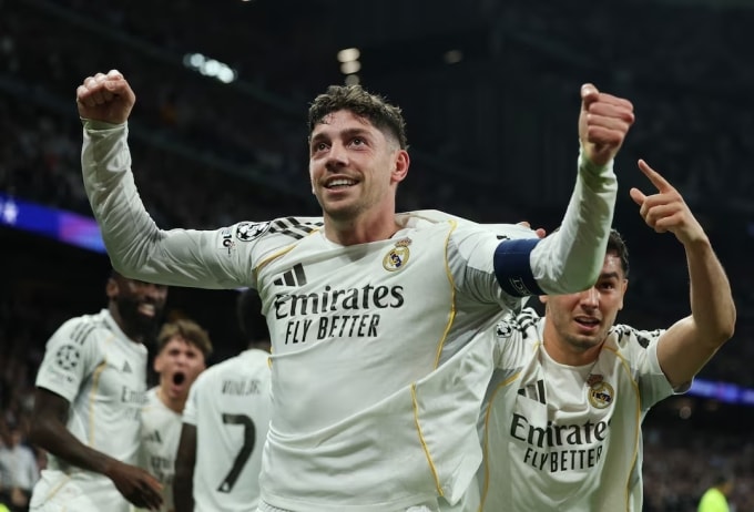 Fede Valverde ăn mừng sau khi ghi bàn trong trận Real thắng Man City 3-0 ở lượt đi vòng 1/8 Champions League, trên sân Bernabeu, Madrid, Tây Ban Nha ngày 11/3/2026. Ảnh: Reuters