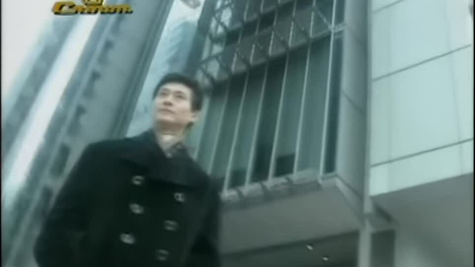 Trịnh Thiếu Thu hát Tiếu khán phong vân