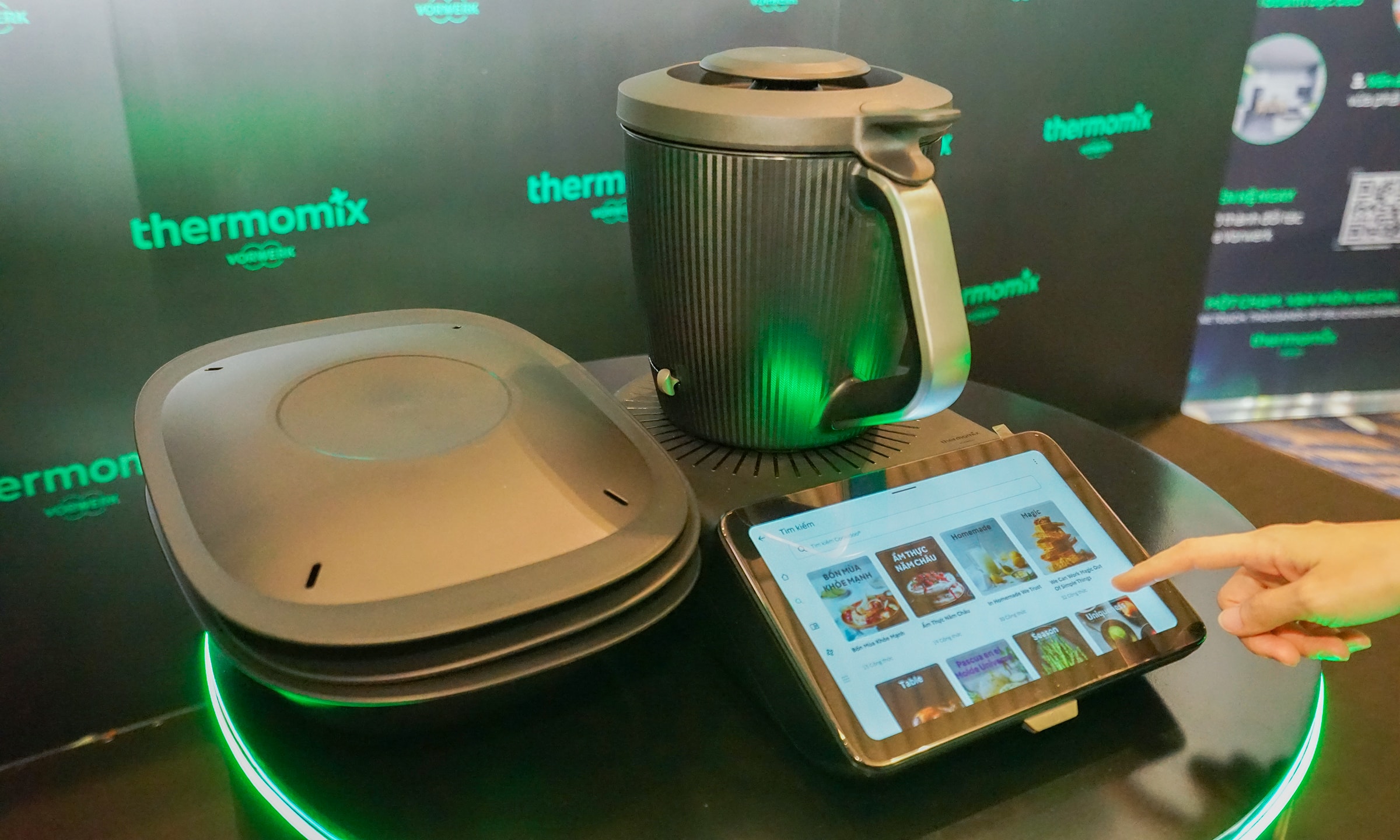 Hãng gia dụng Đức ra máy nấu ăn thông minh 52 triệu đồng