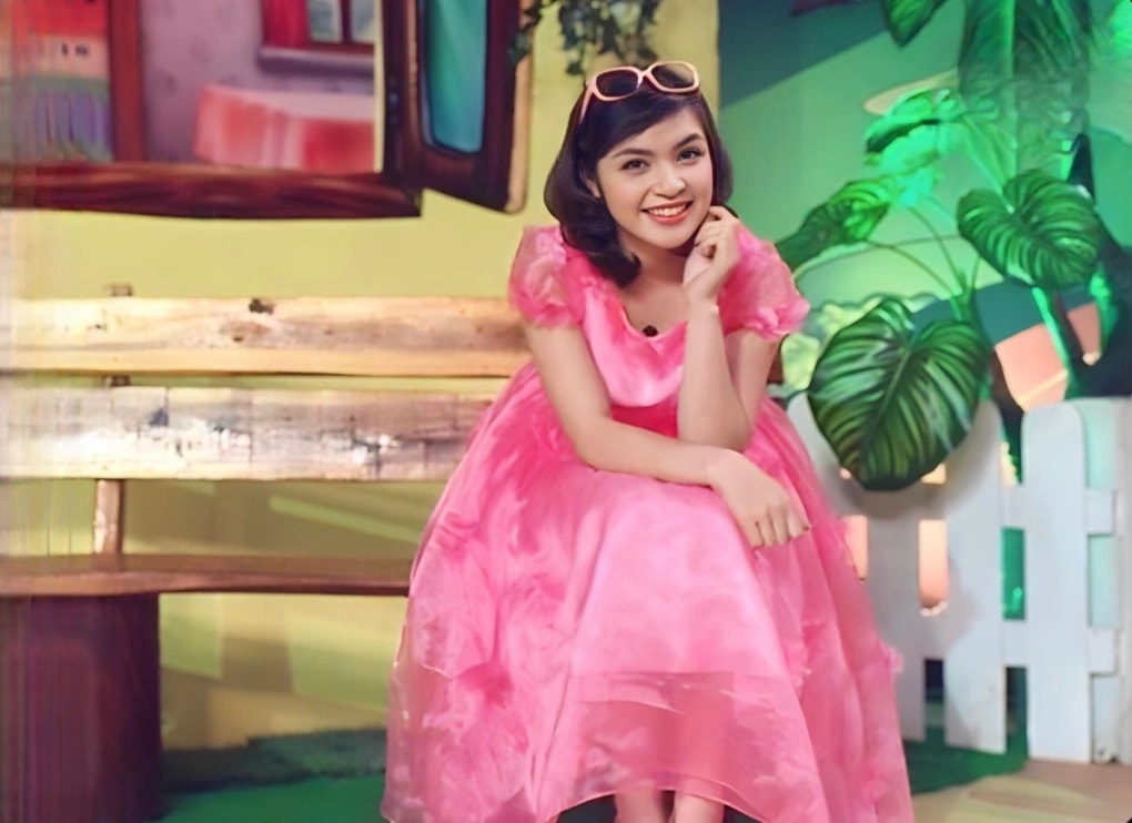 Ít ai biết chị gái của Hoà Minzy là ''Chị Kính Hồng