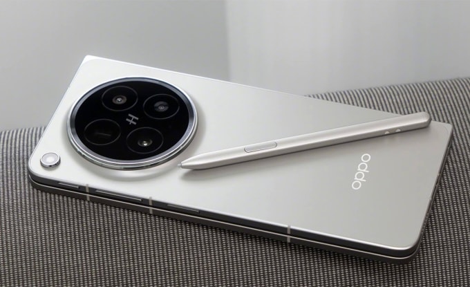 Hỗ trợ bút sẽ là điểm cộng giúp Find N6 cạnh tranh Samsung Galaxy Z Fold7. Ảnh: Phoenix Technology