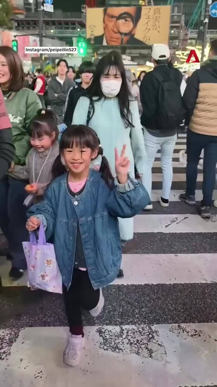 Vì sao người Nhật cố tình đụng người lạ trên phố?