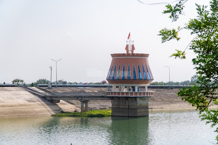 VIDEO: Ngẩn ngơ trước vẻ đẹp thơ mộng của "lá phổi xanh" Dầu Tiếng - Ảnh 28.