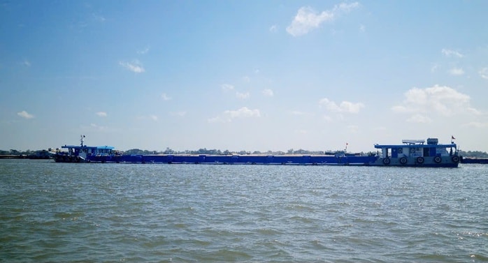 Không có việc sà lan chở cát nhập khẩu về Việt Nam bị ùn ứ do giá xăng dầu tăng - Ảnh 10.