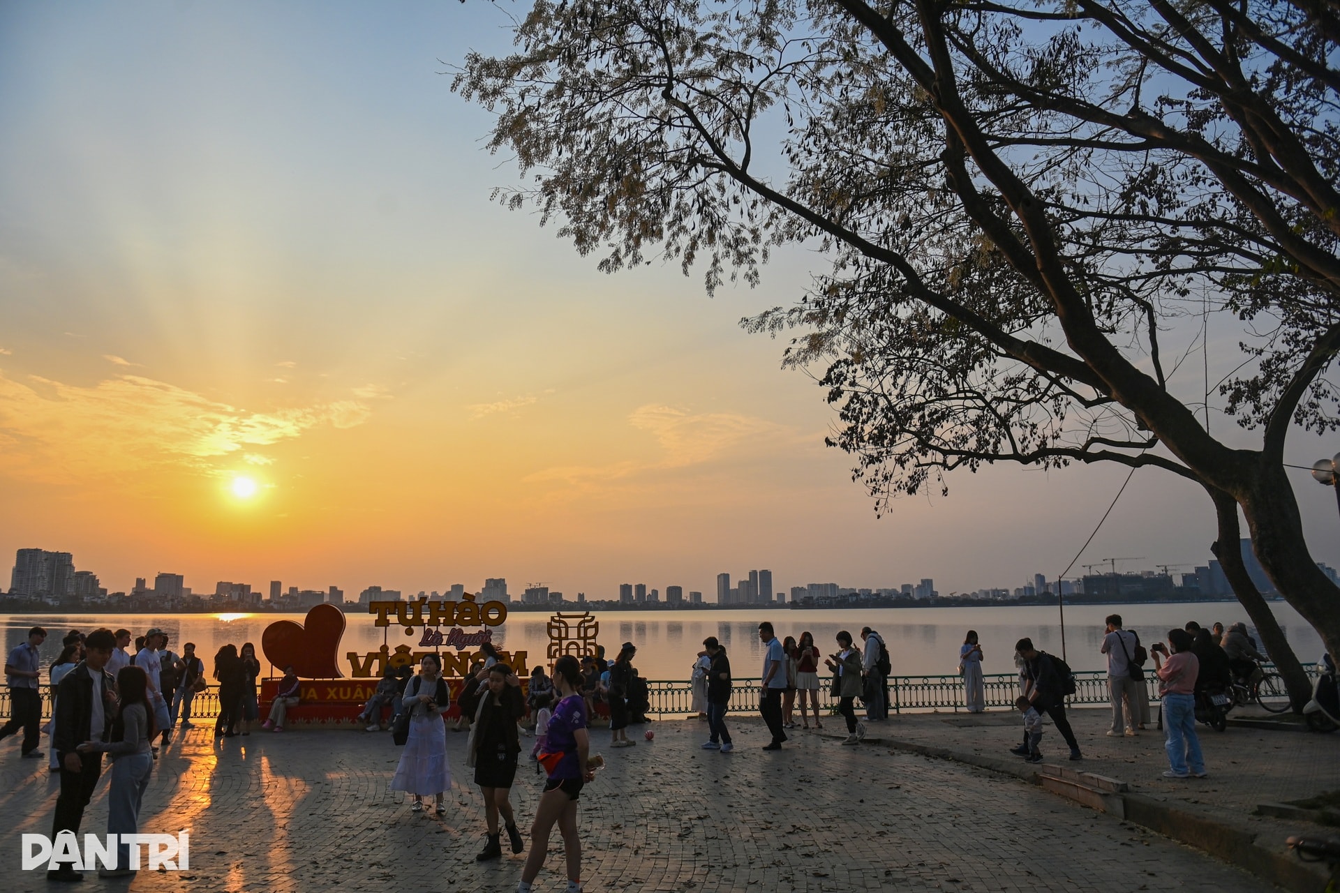 Hà Nội lãng mạn mùa hoa khoe sắc - 20 Hà Nội lãng mạn mùa hoa khoe sắc - 20