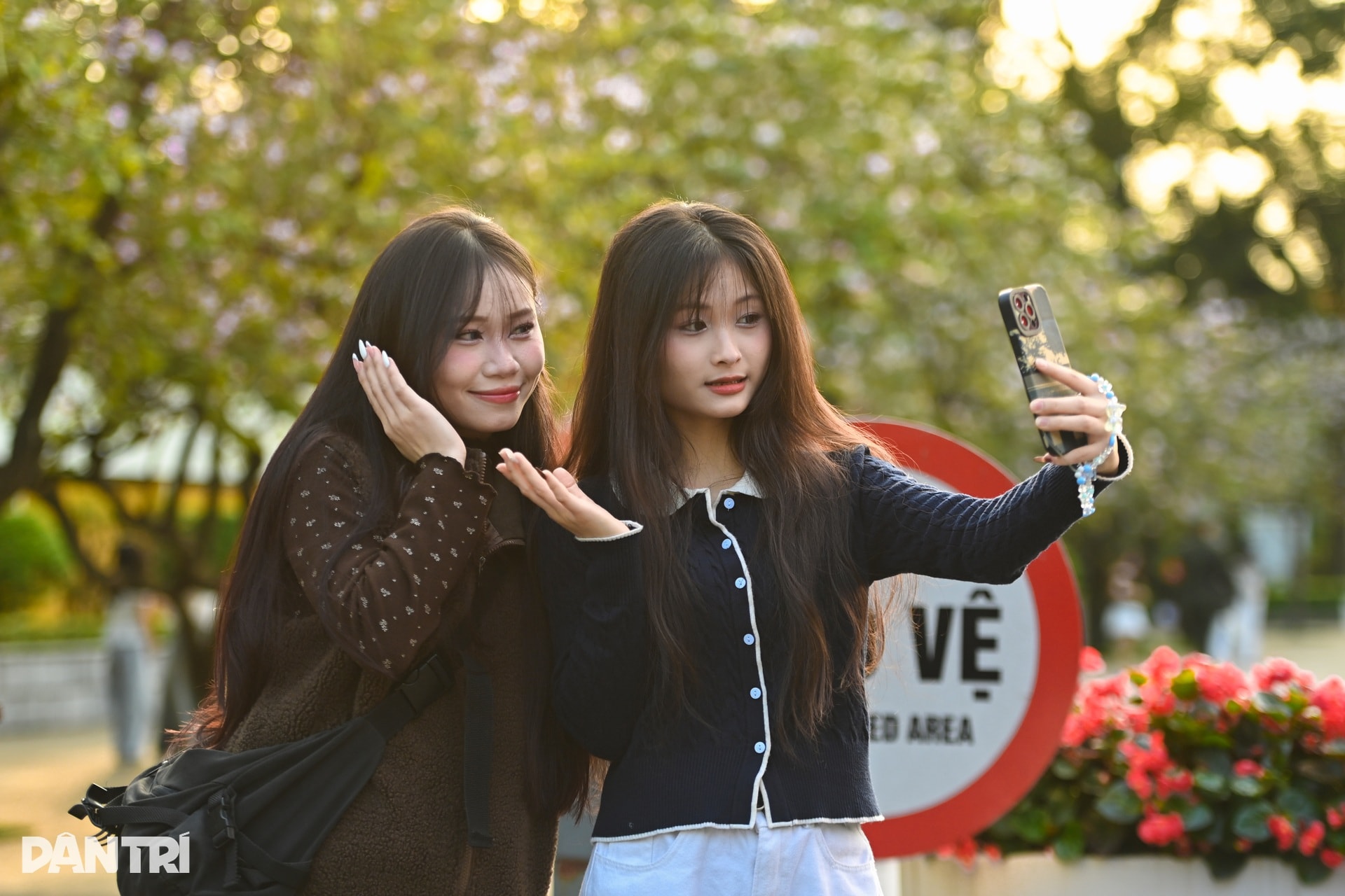 Hà Nội lãng mạn mùa hoa khoe sắc - 8 Hà Nội lãng mạn mùa hoa khoe sắc - 8