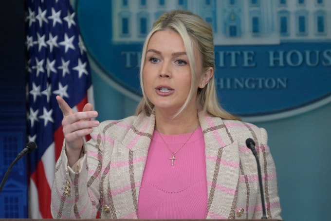 Phát ngôn viên Nhà Trắng Karoline Leavitt tại cuộc họp báo ngày 10/3. Ảnh: AFP