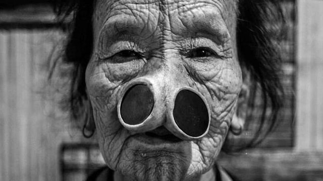 Làm đẹp kinh dị: "Cải tạo" bản thân, đục mũi để đẹp - Ảnh 3.