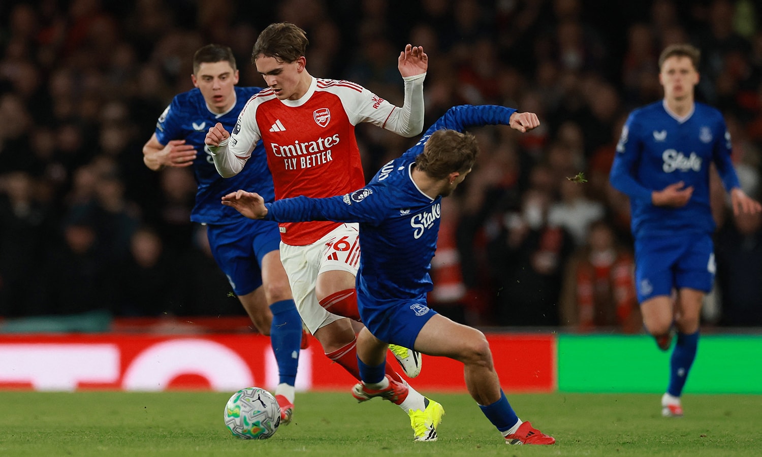 Max Dowman giúp Arsenal đánh bại Everton. (Ảnh: Reuters)