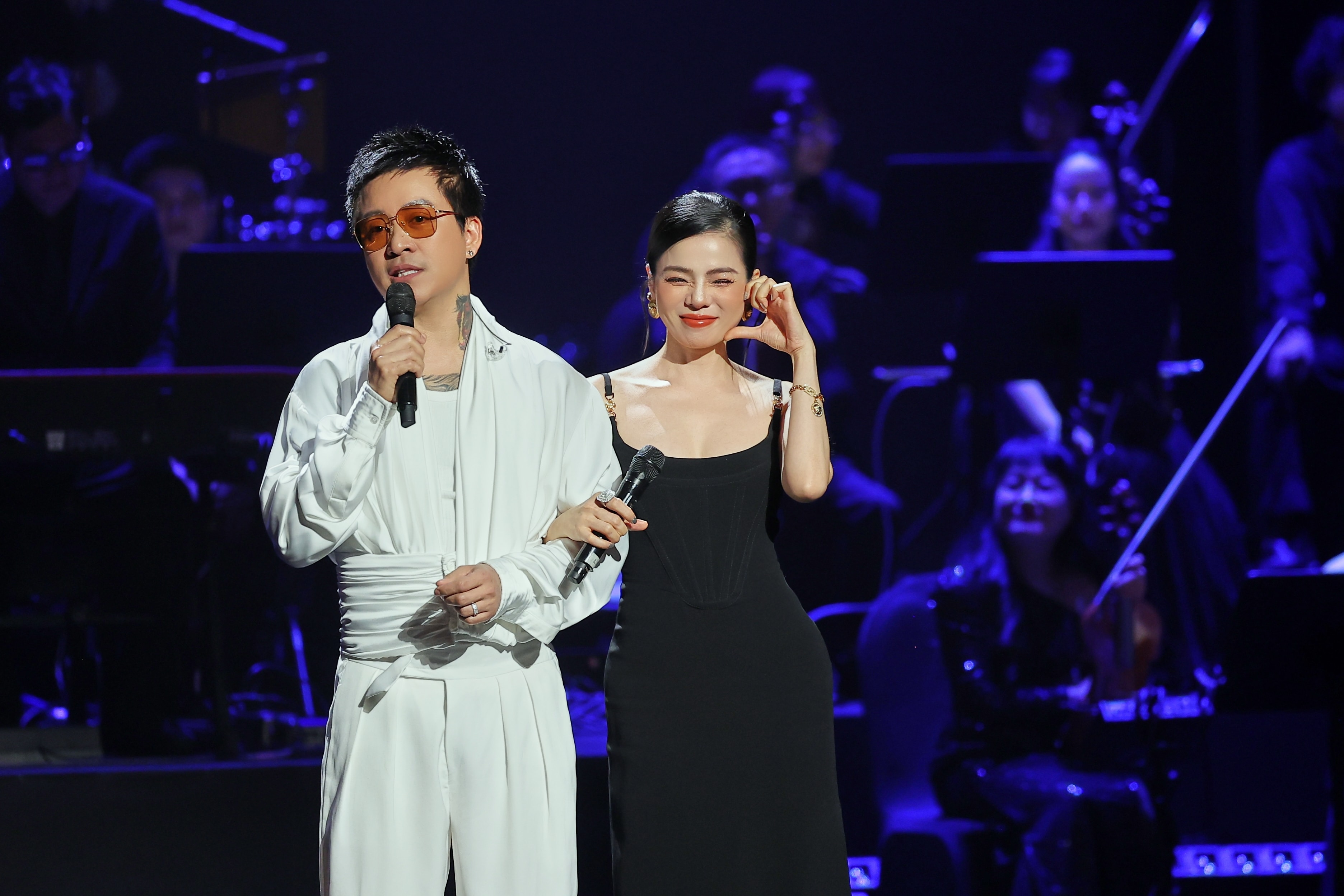 Lệ Quyên gọi Tuấn Hưng là ''người tình sân khấu tương xứng nhất