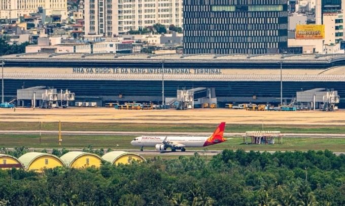 Tàu bay của Sun PhuQuoc Airways tại sân bay Đà Nẵng. Ảnh: SPA
