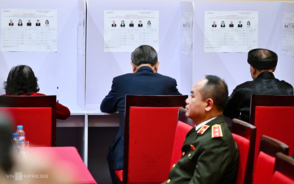 z7621510619595-00a08b1cc5a8f7d-8947-9202