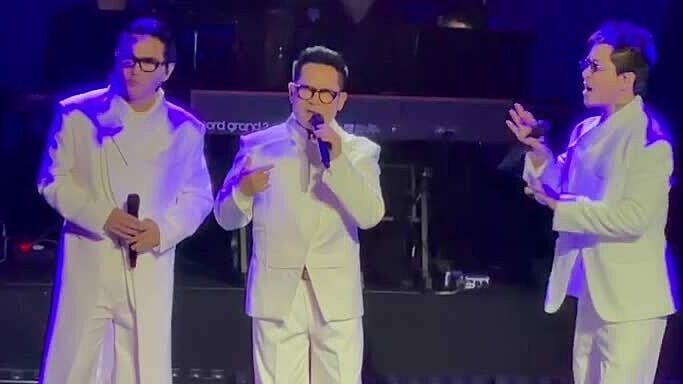 Nhóm Quả Dưa Hấu hát 'Get Down'