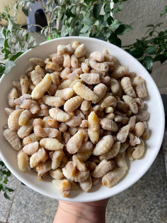 Con đặc sản “nhìn đã thấy sợ” ở Tây Bắc xưa không ai ngó, nay thành món ăn được dân nhậu mê tít săn lùng- Ảnh 2.