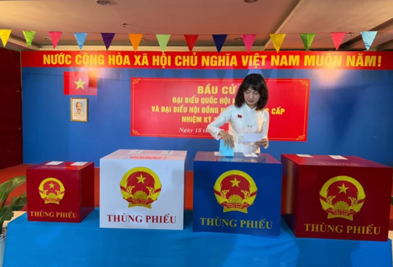 Nhạc sĩ Nguyễn Văn Chung, NSND Mỹ Uyên rộn ràng đi bầu cử, tự hào ngày hội non sông- Ảnh 3.