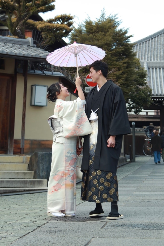 Thu Thủy và Seiwa chụp ảnh lưu niệm ở Nhật, năm 2025. Ảnh: Instagram/Jannievsseiwa