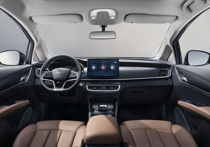 Nội thất BYD M6. Ảnh: BYD