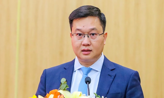 Ông Trần Đăng Quỳnh phát biểu nhận nhiệm vụ chiều 16/3. Ảnh: Báo Ninh Bình