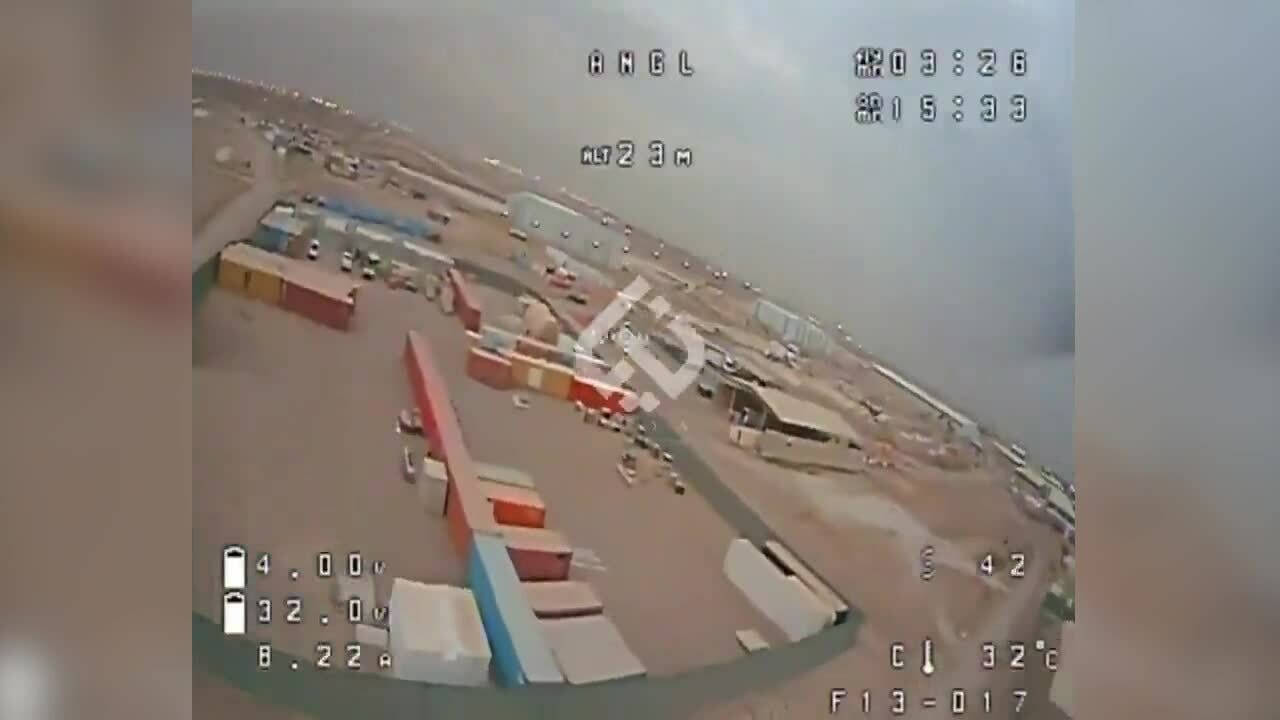 Khoảnh khắc drone tự sát 'tập kích căn cứ Mỹ ở Iraq'