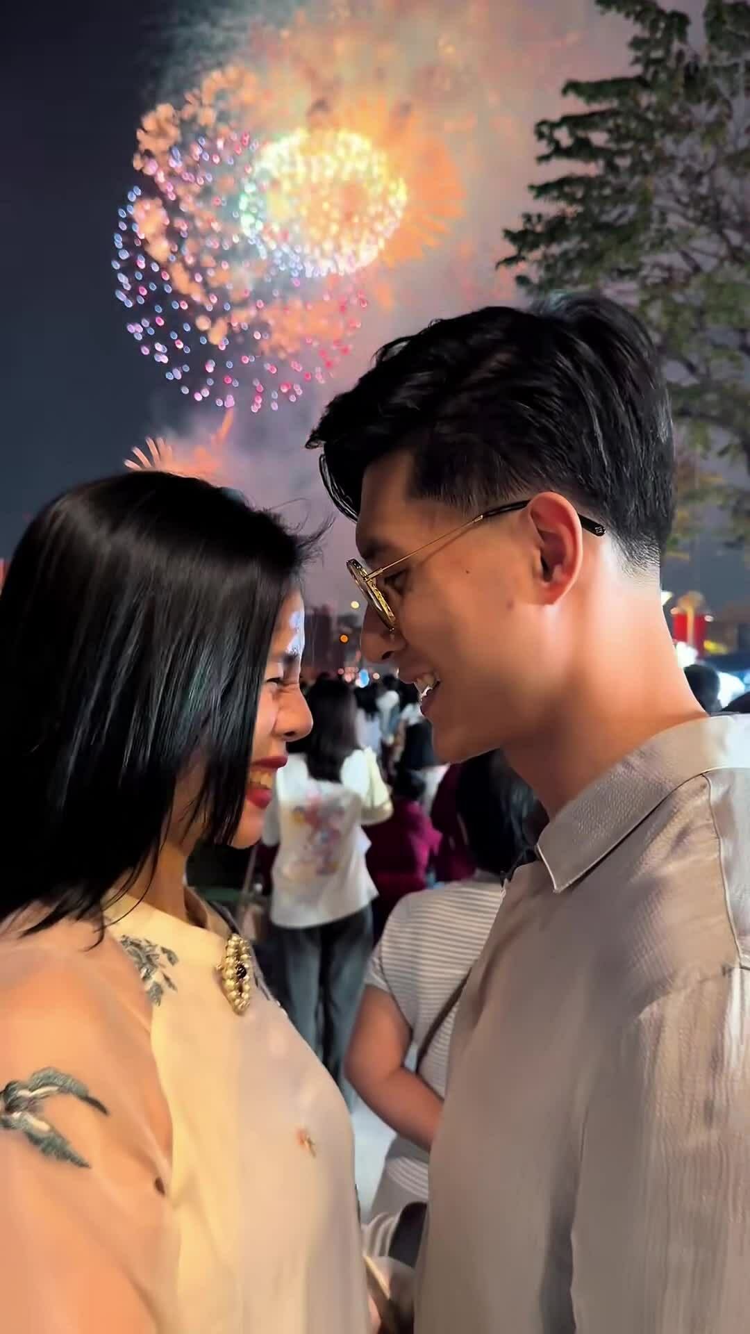 Lệ Quyên, Lâm Bảo Châu đón năm mới Bính Ngọ 