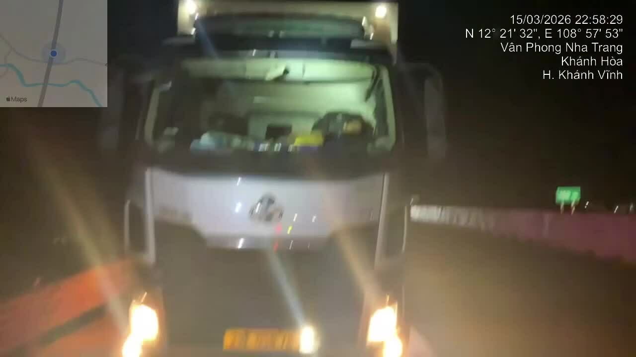 Dừng ngủ trên cao tốc, lái xe tải bị phạt tiền