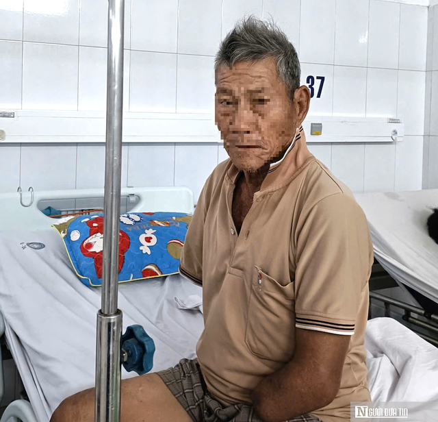 Bất ngờ vụ cụ ông bị hổ mang cắn vẫn cố giữ chặt con rắn: Gia đình nhận hơn 300 triệu, xin ngừng kêu gọi- Ảnh 2.