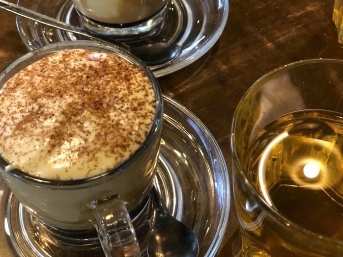 Đen, đá, sữa, bạc xỉu hay cốt dừa: Bản giao hưởng của những cái tôi - Ảnh 1.