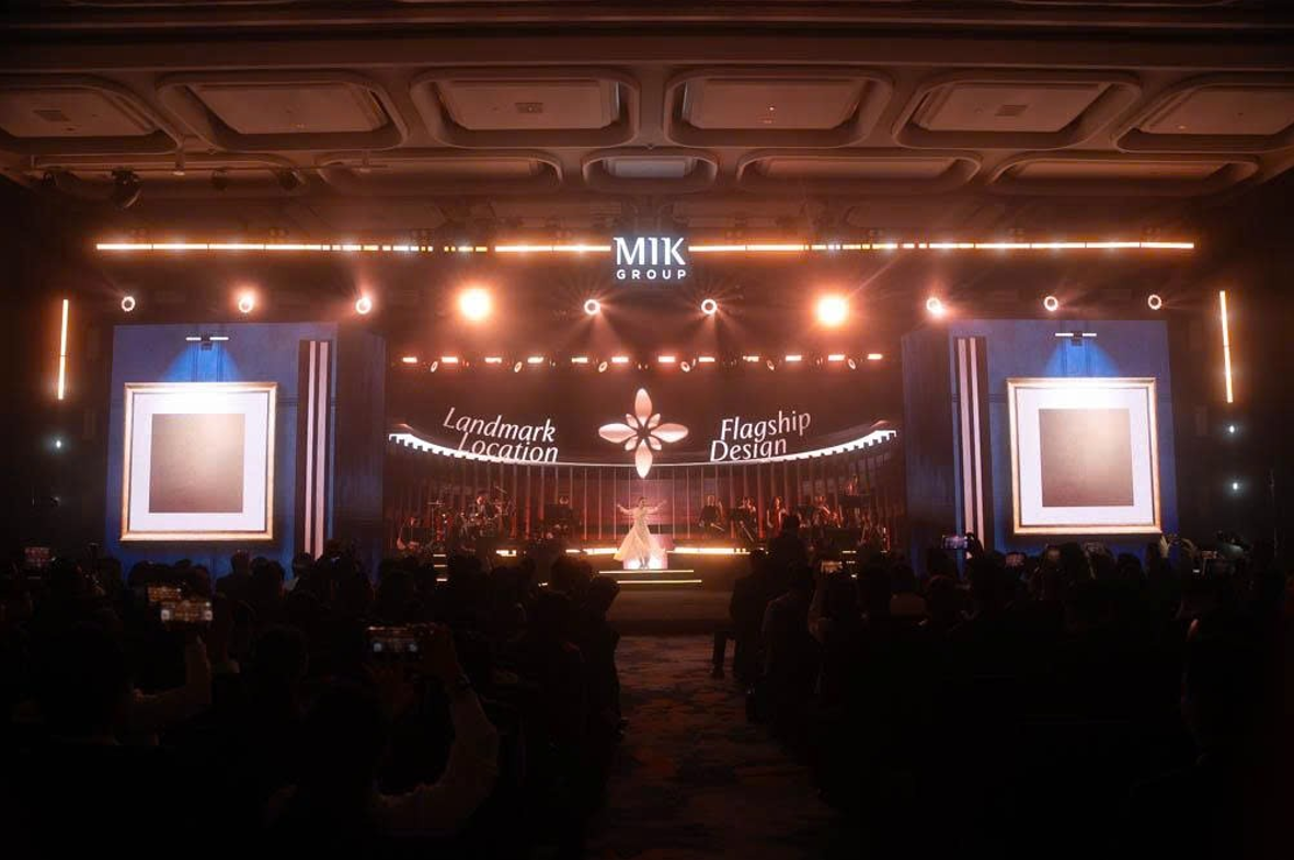 Câu chuyện của sự kiện được dẫn dắt bằng hình ảnh, âm thanh và các lớp trình diễn nghệ thuật đầy ấn tượng.