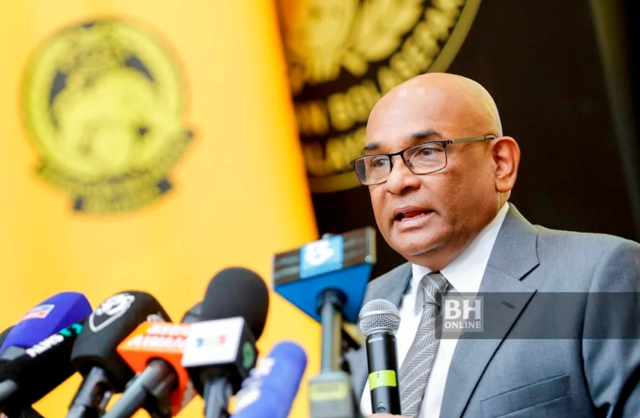 Tổng thư ký Liên đoàn bóng đá châu Á tại cuộc họp báo của FAM và AFC. (Nguồn: BH Online)