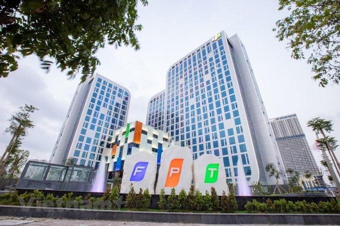 Bên ngoài tòa nhà FPT, số 10 Phạm Văn Bạch, Hà Nội. Ảnh: FPT