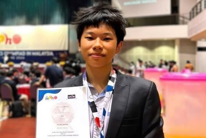 Nguyễn Thế Quân. Ảnh: Fanpage trường THPT chuyên Phan Bội Châu, Nghệ An