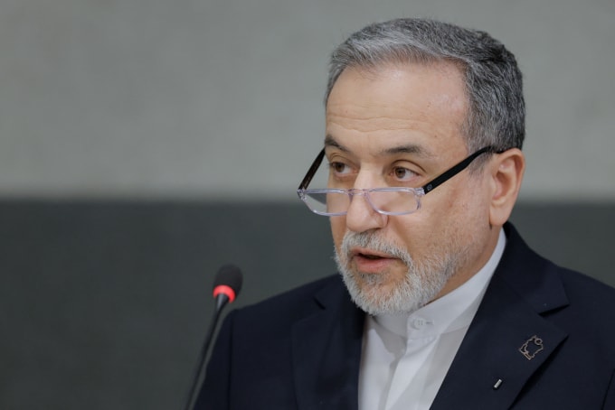 Ngoại trưởng Iran Abbas Araghchi tại Geneva ngày 17/2. Ảnh: AFP