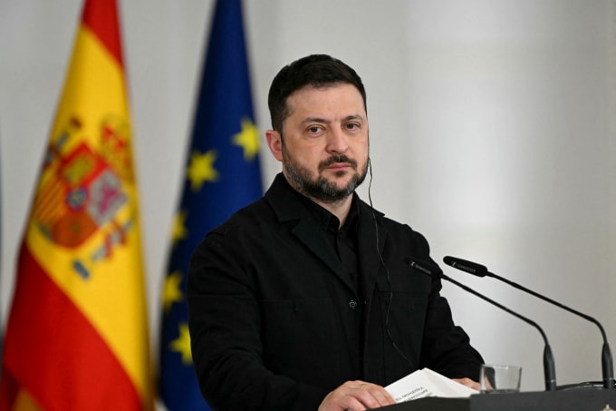 Tổng thống Ukraine Volodymyr Zelensky tại Madrid, Tây Ban Nha ngày 18/3. Ảnh: AFP