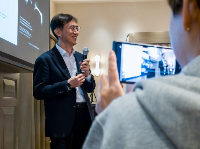 Ông Joshua Cho trong buổi gặp gỡ báo chí, bên lề sự kiện Galaxy Unpacked 2026. Ảnh: Samsung