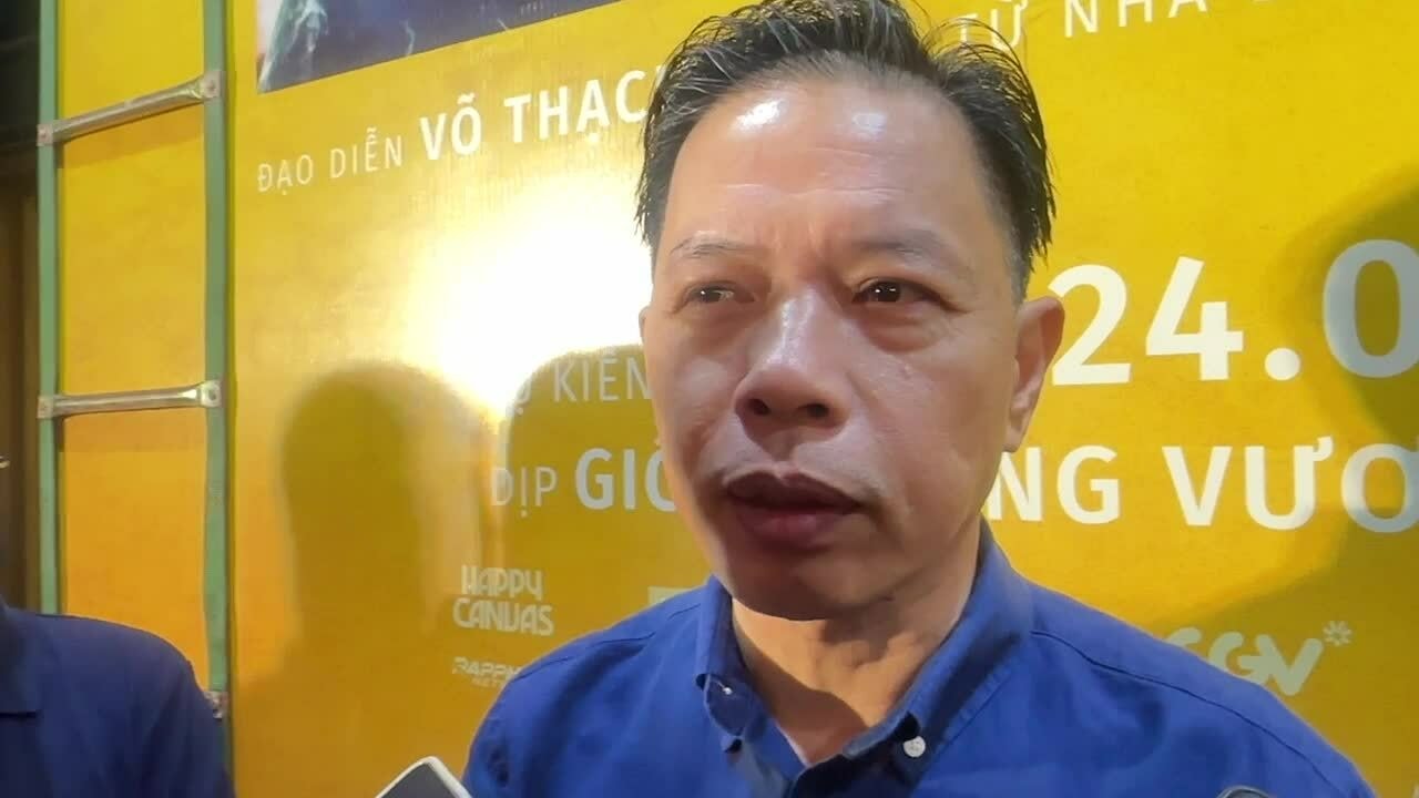 Thái Hòa kiệt sức khi đóng cảnh hành động ở tuổi 52