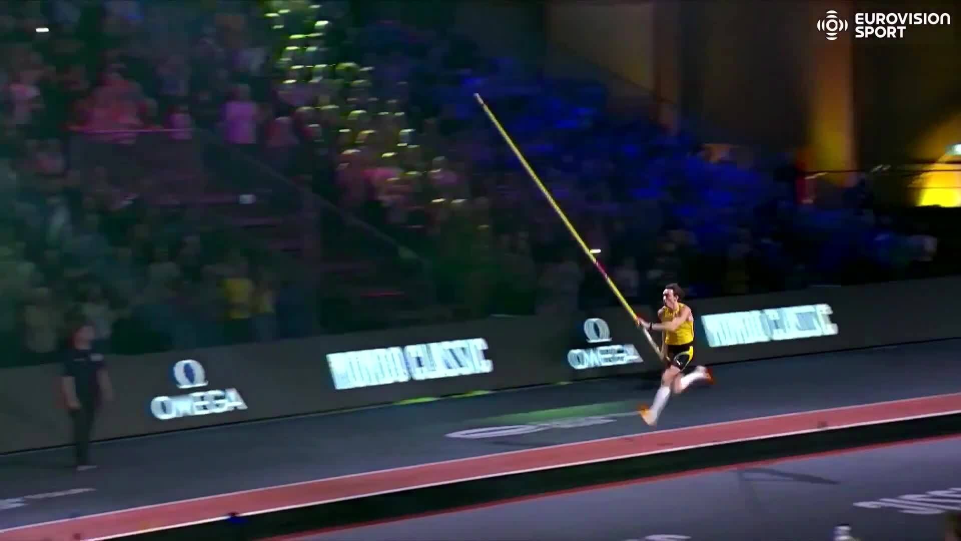 Duplantis đạt 6,31m trong lần thứ 15 phá kỷ lục nhảy sào thế giới