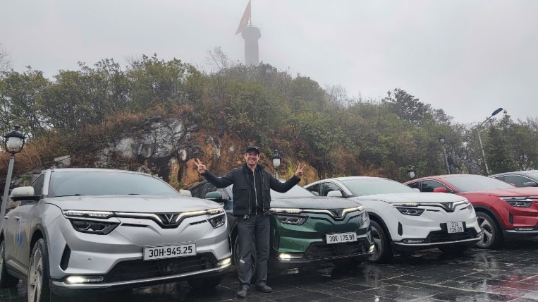 Chủ xe VinFast VF 8: Mức giá đang quá tốt, ngày càng nhiều người dùng mua xe điện hơn - Ảnh 1.