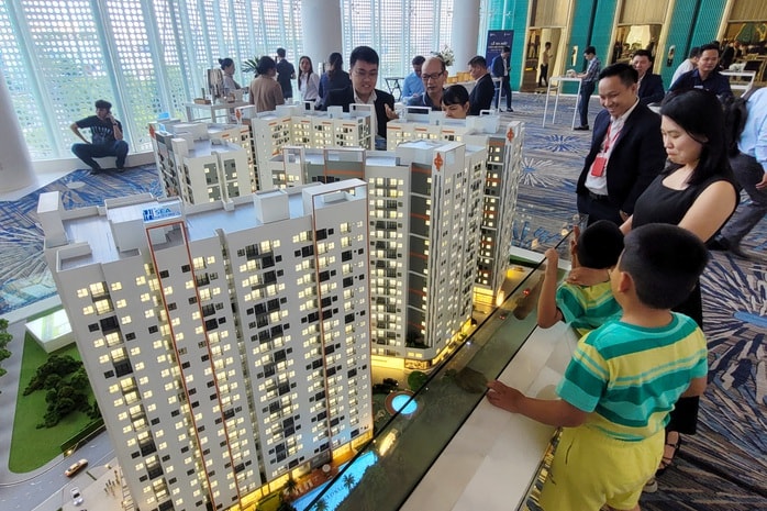 Thị trường bất động sản cần những cú hích - Ảnh 1.